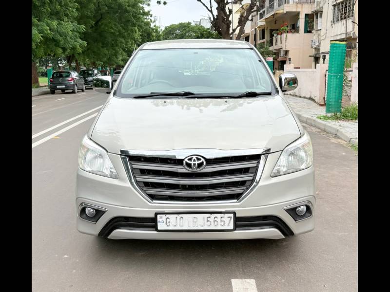 Toyota Innova 2.5 GX 8 STR