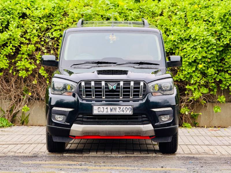 Mahindra Scorpio Classic S11 MT 7S