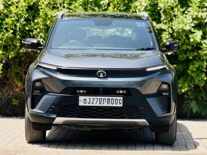 Tata Nexon Fearless Plus (S) 1.2 Petrol 6MT Dual Tone