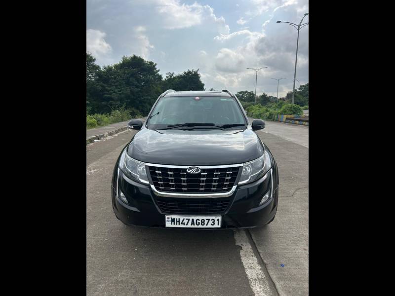 Mahindra XUV500 W9