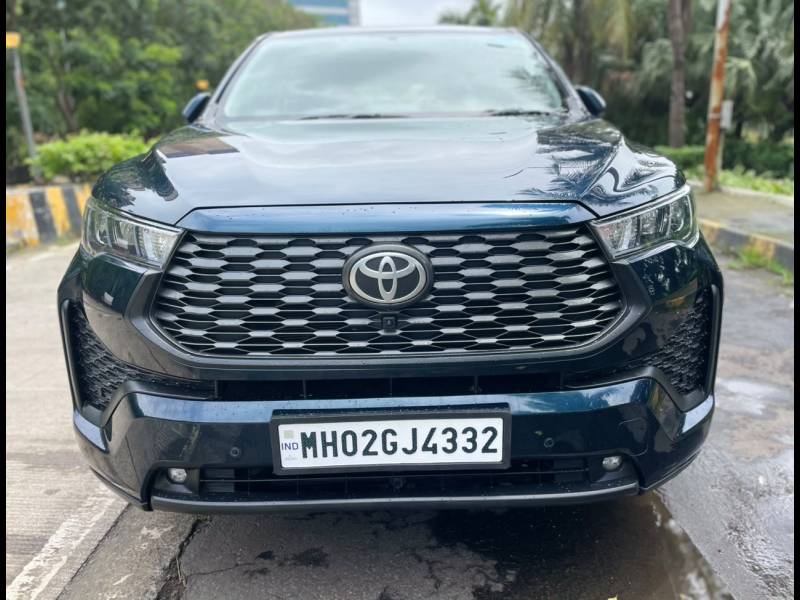 Toyota Innova Hycross GX (O) 8 STR