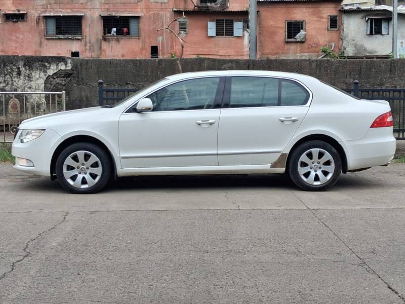 Skoda Superb 1.8 TSI MT Elegance