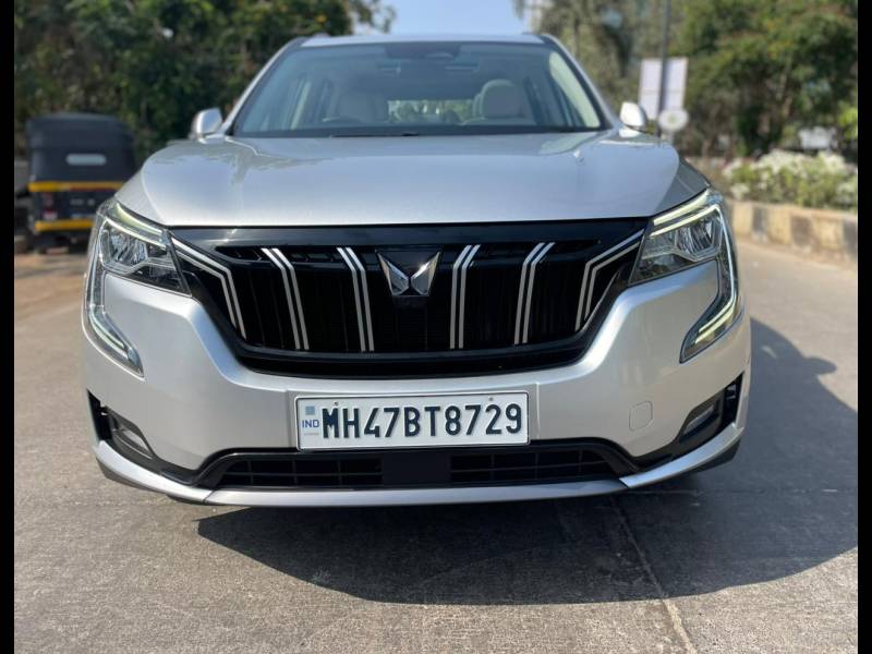 Mahindra XUV700 AX7 Petrol AT 7 STR