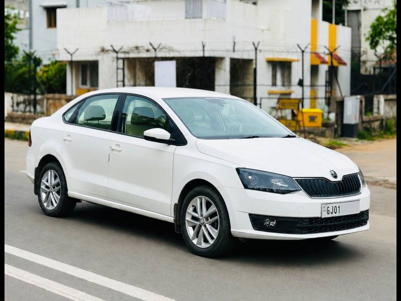 Skoda Rapid Elegance 1.6 MPI AT
