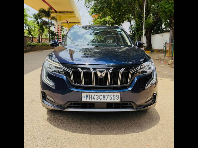 Mahindra XUV700 AX7 Luxury Pack Petrol AT 7 STR