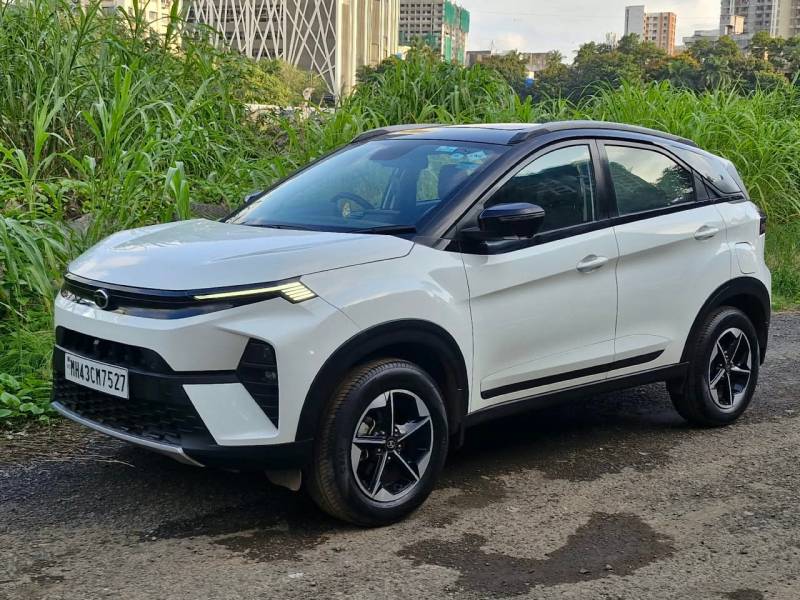 Tata Nexon Fearless Plus (PS) 1.2 iCNG 6MT Dual Tone