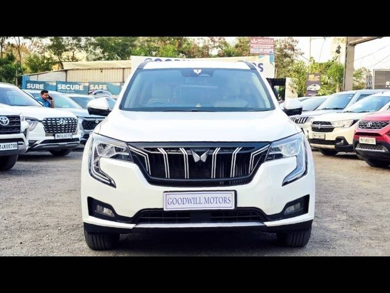 Mahindra XUV700 AX 7 Luxury Pack Diesel AT 7 STR