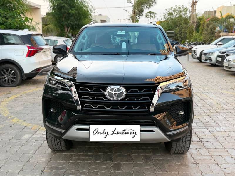 Toyota Fortuner 4X2 AT 2.8 Diesel