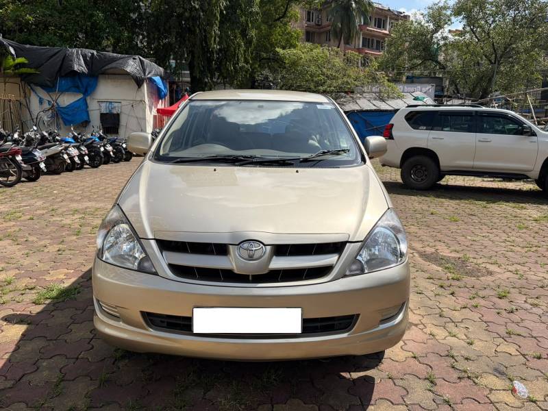 Toyota Innova 2.5 G4 8 STR