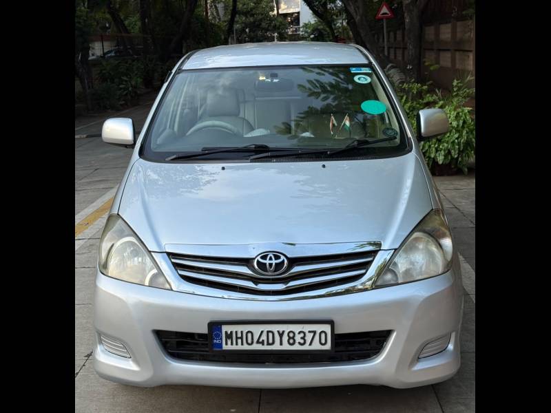 Toyota Innova 2.5 G4 8 STR