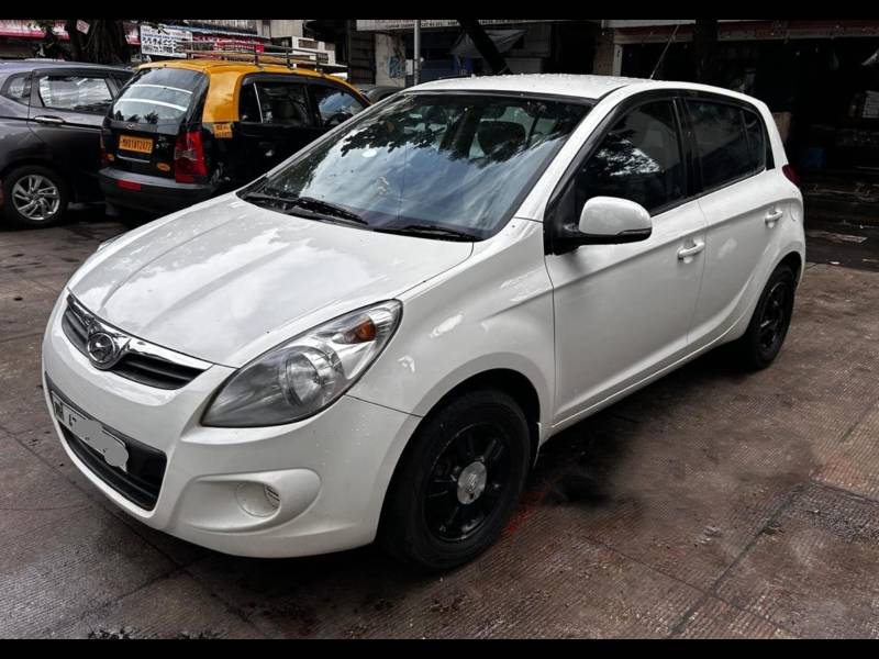 Hyundai i20 Sportz 1.4 CRDI