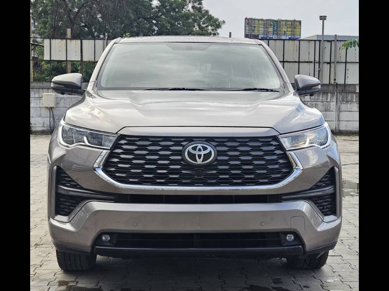 Toyota Innova Hycross ZX Hybrid 7 STR