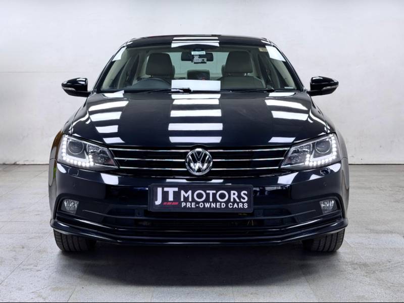 Volkswagen Jetta Highline TDI (AT)
