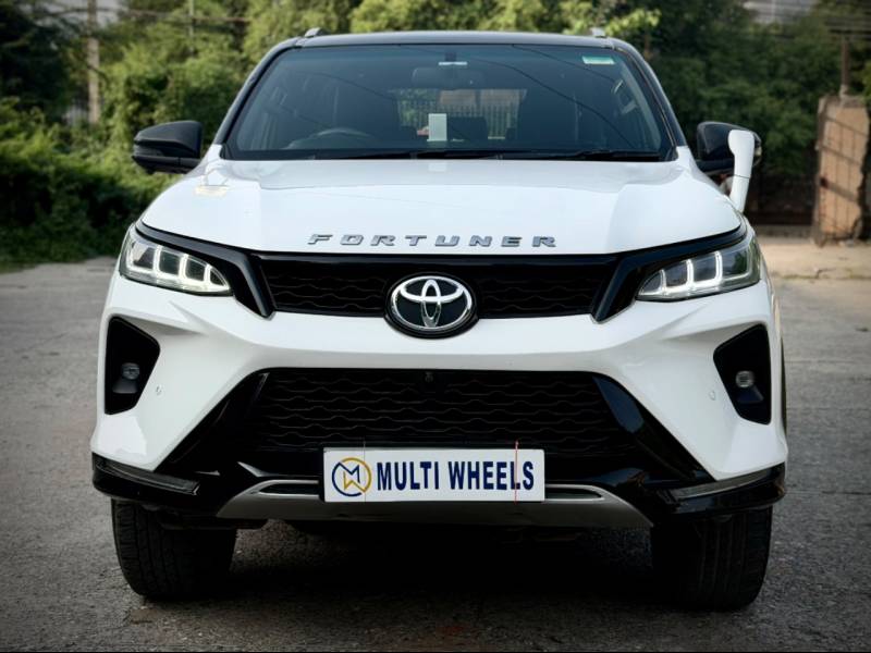 Toyota Fortuner 4X2 MT 2.8 Diesel