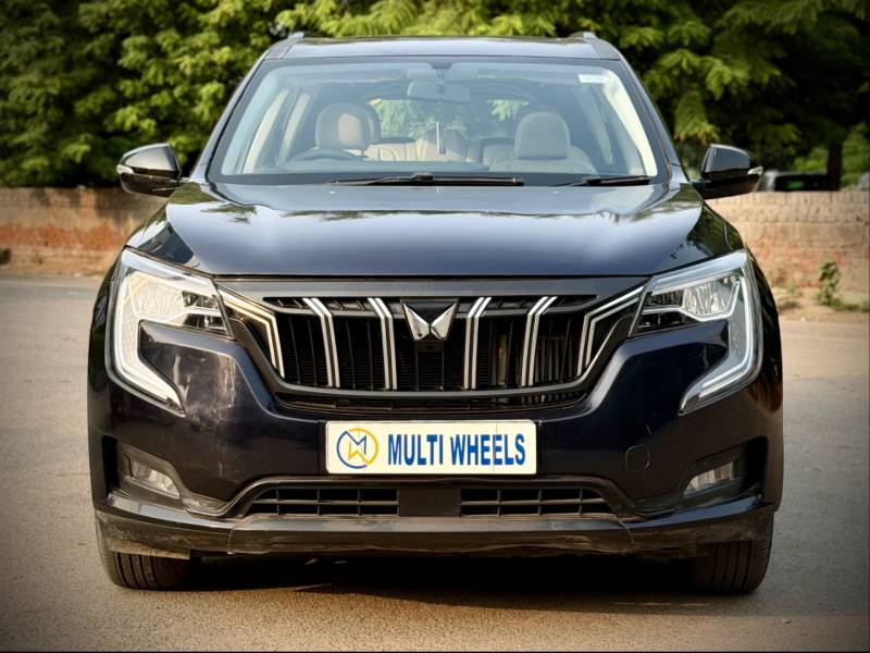 Mahindra XUV700 AX 5 Diesel AT 7 STR