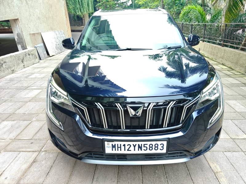 Mahindra XUV700 AX 7 Petrol AT 7 STR