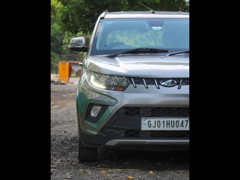 Mahindra KUV100 K8 G 6 STR