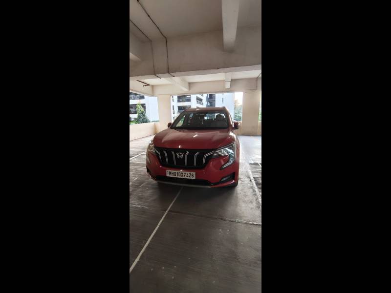Mahindra XUV700 AX7 Luxury Pack Petrol AT 7 STR