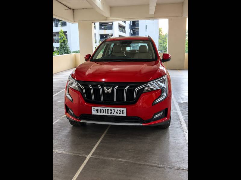 Mahindra XUV700 AX7 Luxury Pack Petrol AT 7 STR