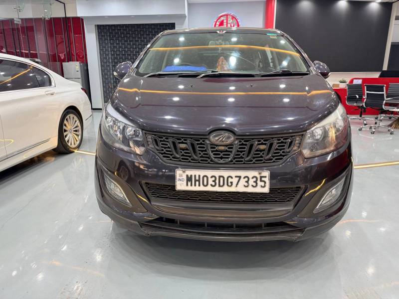 Mahindra Marazzo M4 7 STR