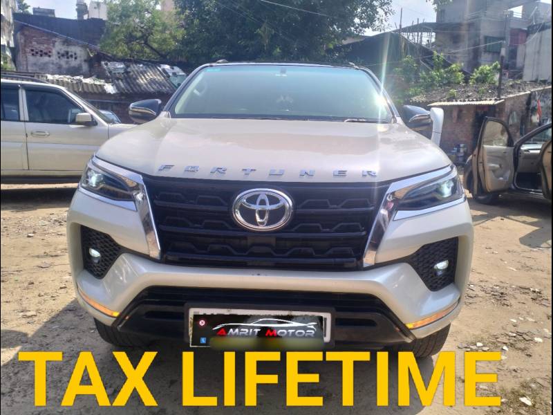Toyota Fortuner 4X4 MT 2.8 Diesel