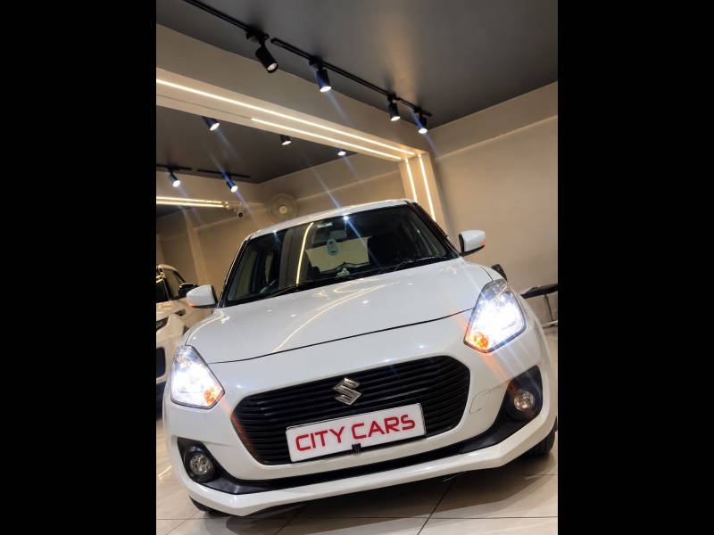 Maruti Suzuki Swift VXi AMT