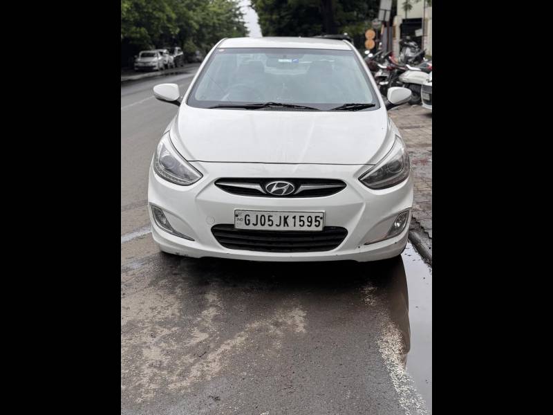 Hyundai Verna Fluidic 1.6 CRDi SX AT