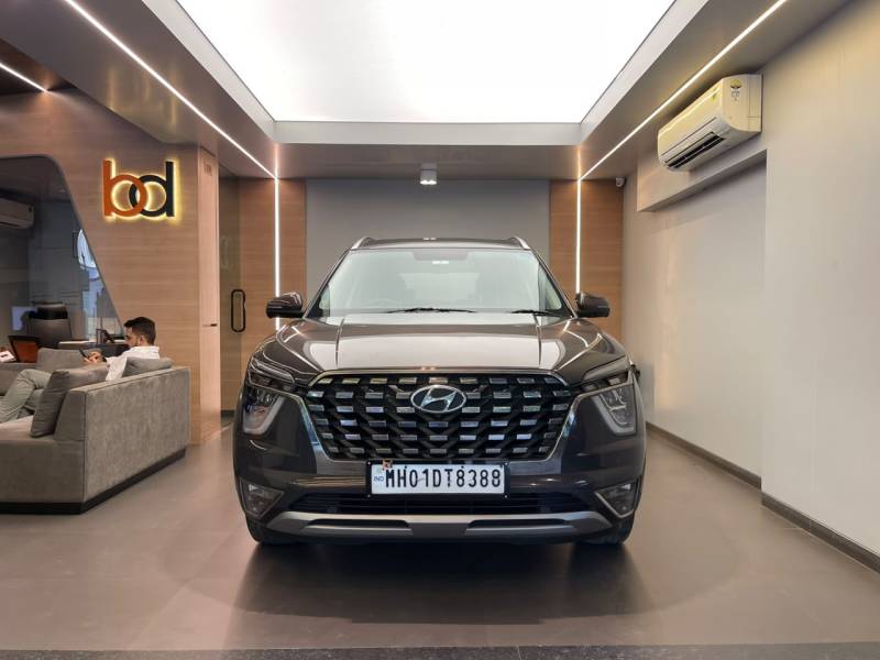 Hyundai Alcazar Signature (O) 6 STR 2.0 Petrol AT