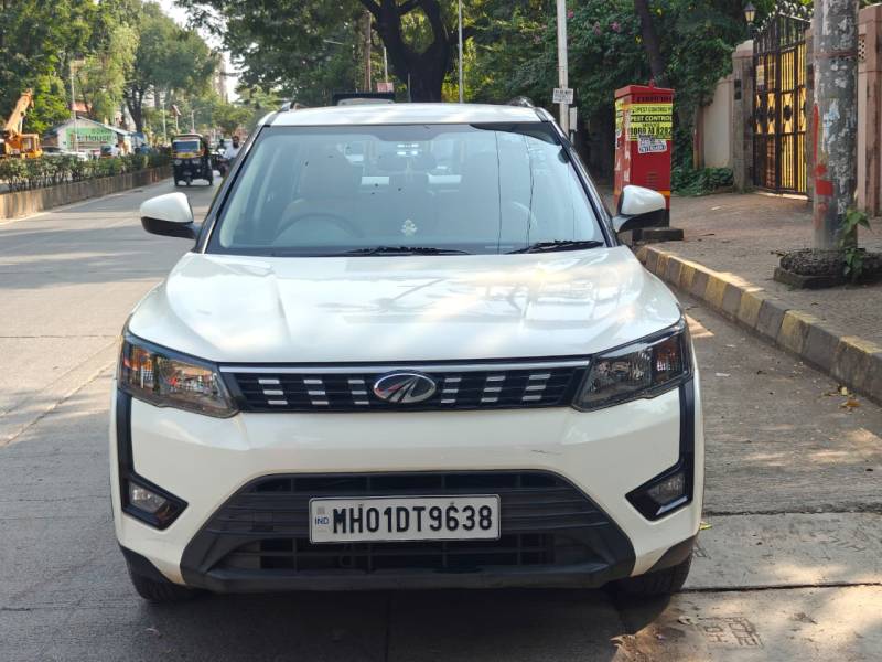 Mahindra XUV 300 W6 1.5 Diesel AMT