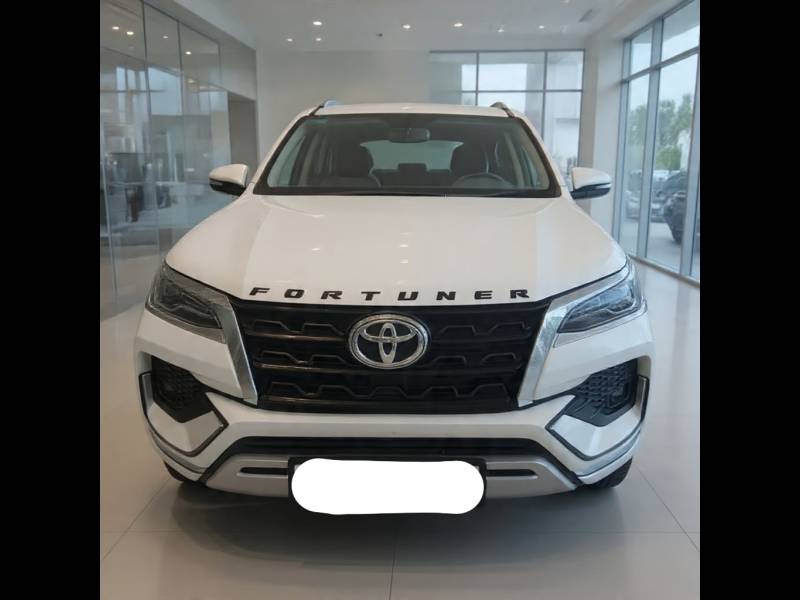 Toyota Fortuner 4X2 AT 2.8 Diesel