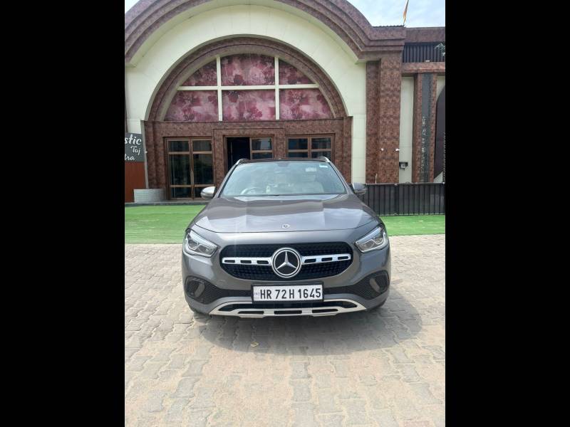 Mercedes Benz GLA Class 220d