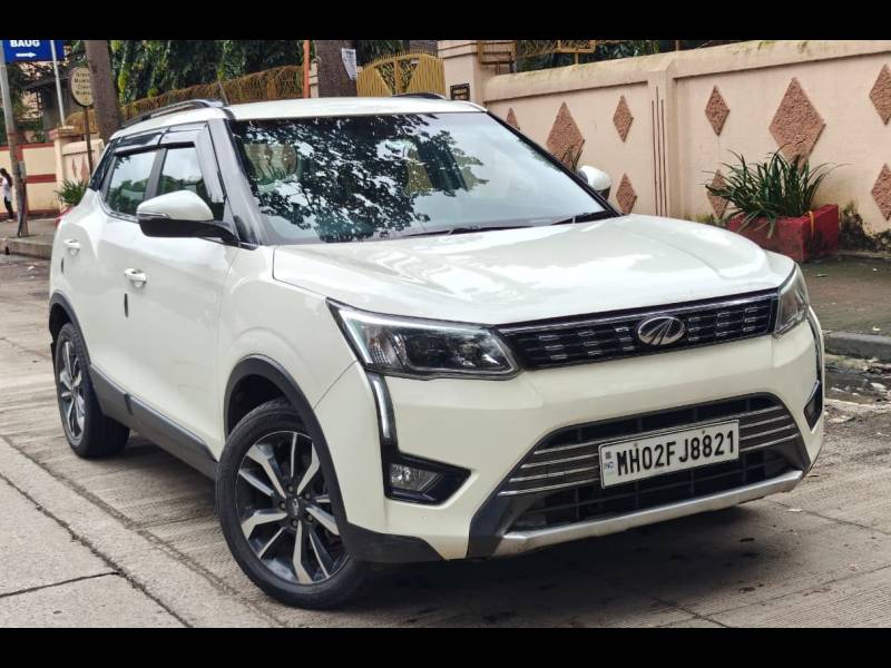 Mahindra XUV 300 W8 (O) 1.5 Diesel AMT