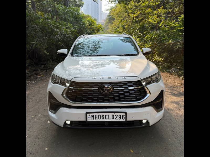 Toyota Innova Hycross ZX Hybrid (Electric + Petrol) Automatic (e-CVT) 7 STR Platinum White Pearl