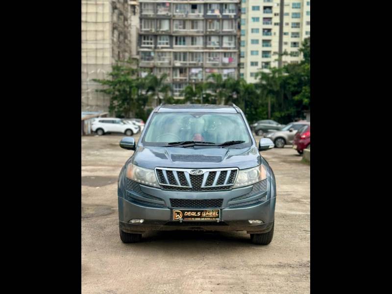 Mahindra XUV500 W8