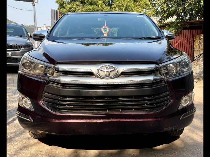 Toyota Innova Crysta 2.8 ZX AT 7 STR