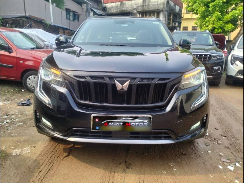 Mahindra XUV700 AX 7 Luxury Pack Diesel MT 7 STR