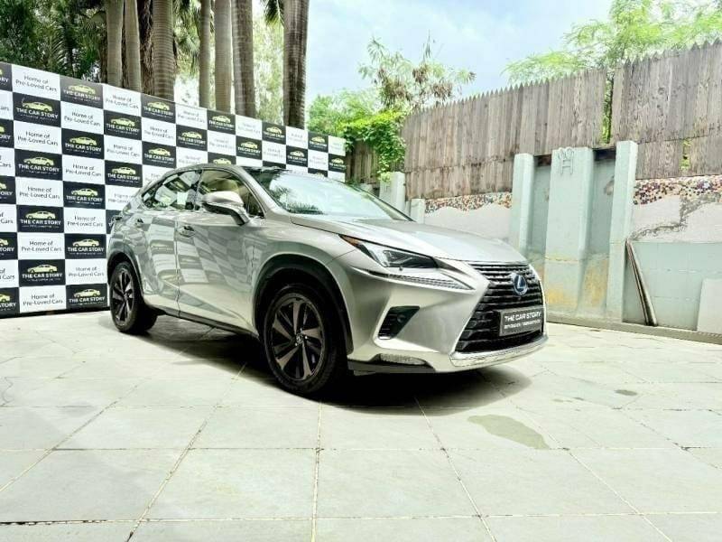 Lexus NX 300h Luxury