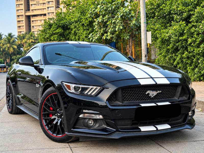 Ford Mustang GT Fastback 5.0L v8