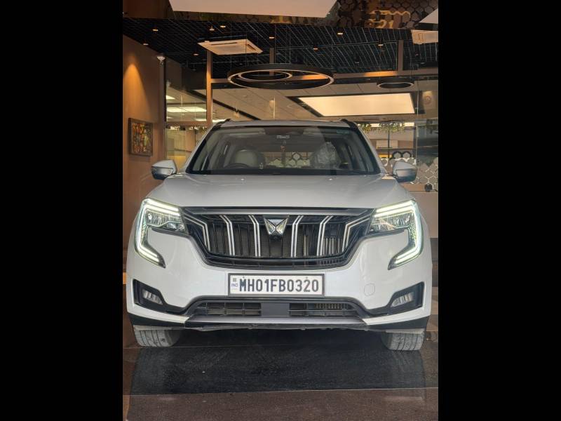 Mahindra XUV700 AX 7 Petrol AT 6 STR