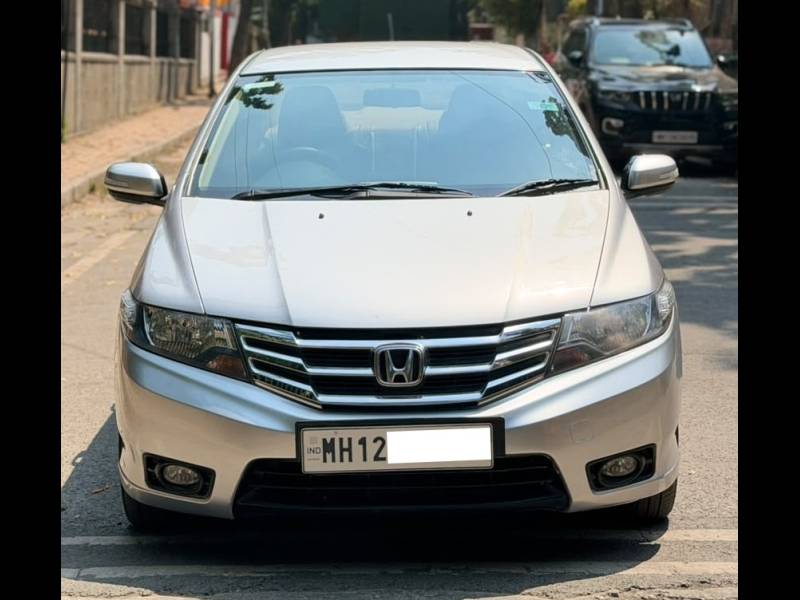 Honda City V AT (AVN)