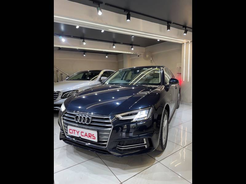 Audi A4 35 TDI Premium Plus