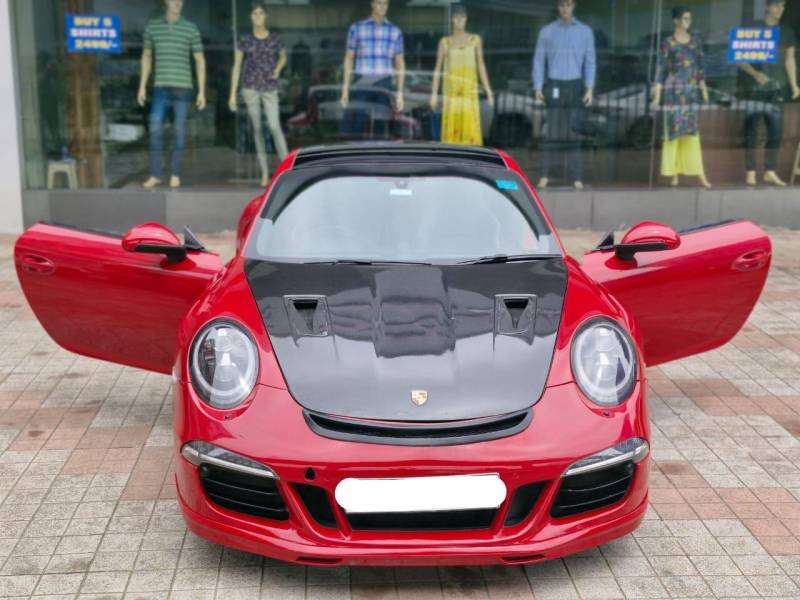 Porsche 911 Carrera 4