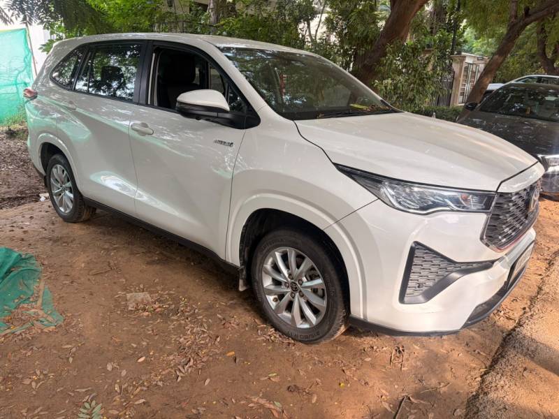 Toyota Innova Hycross VX Hybrid 7 STR