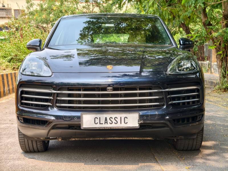Porsche Cayenne Base