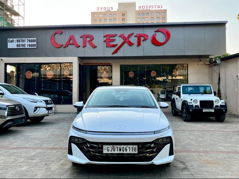 Hyundai Verna SX 1.5 Petrol MT
