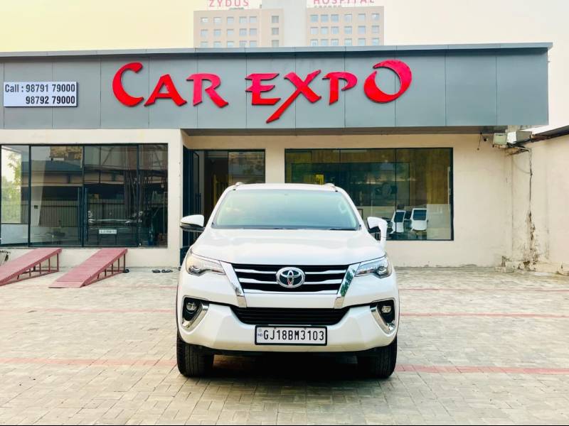 Toyota Fortuner 2.8 4x2 AT