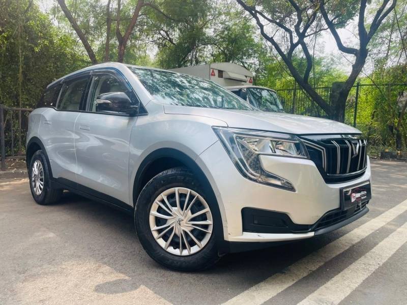 Mahindra XUV700 MX 2WD Petrol 2.0L Turbo Manual 7 STR